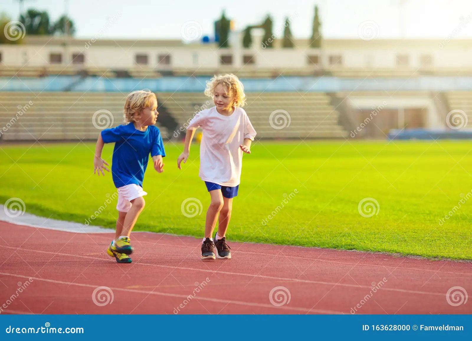 替补球员上场直接送出助攻，全场惊讶